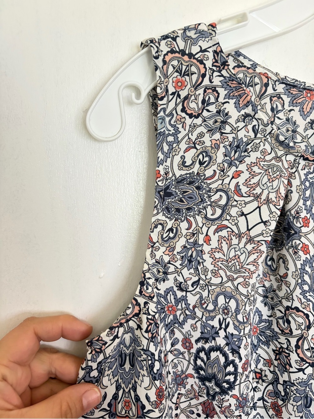 Max Studio Sleeveless Mosaic-Print Camisole in Blue and Cream - Picture 9 of 11